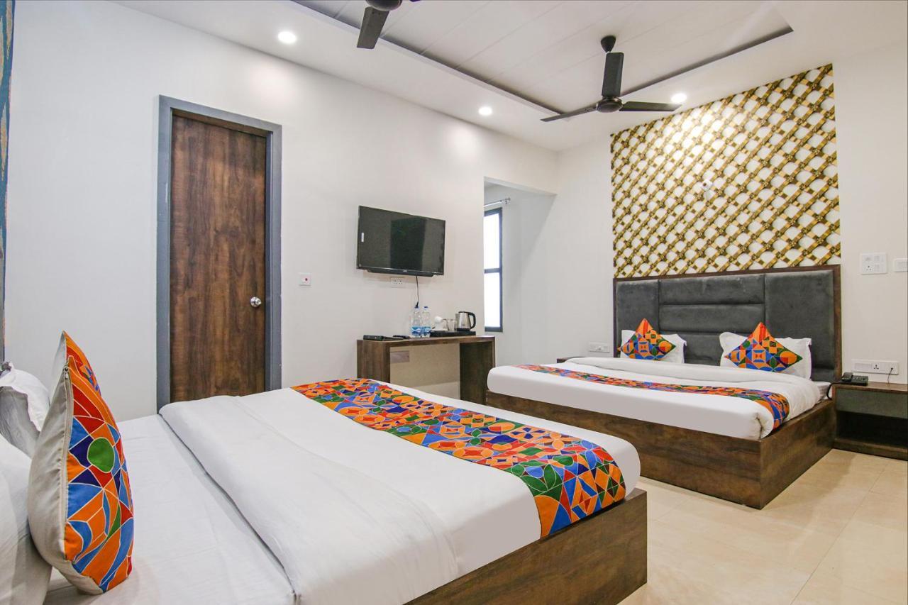 Fabhotel Prime Taj Castle Amritsar Bagian luar foto